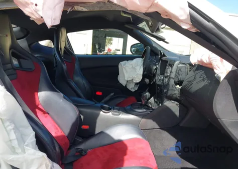 2016 Nissan 370Z Nismo Tech z USA, uszkodzony, nr VIN JN1AZ4EH6GM935321